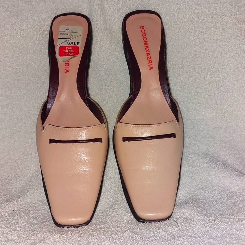 BCBG soft pink and brown low-heeled mule